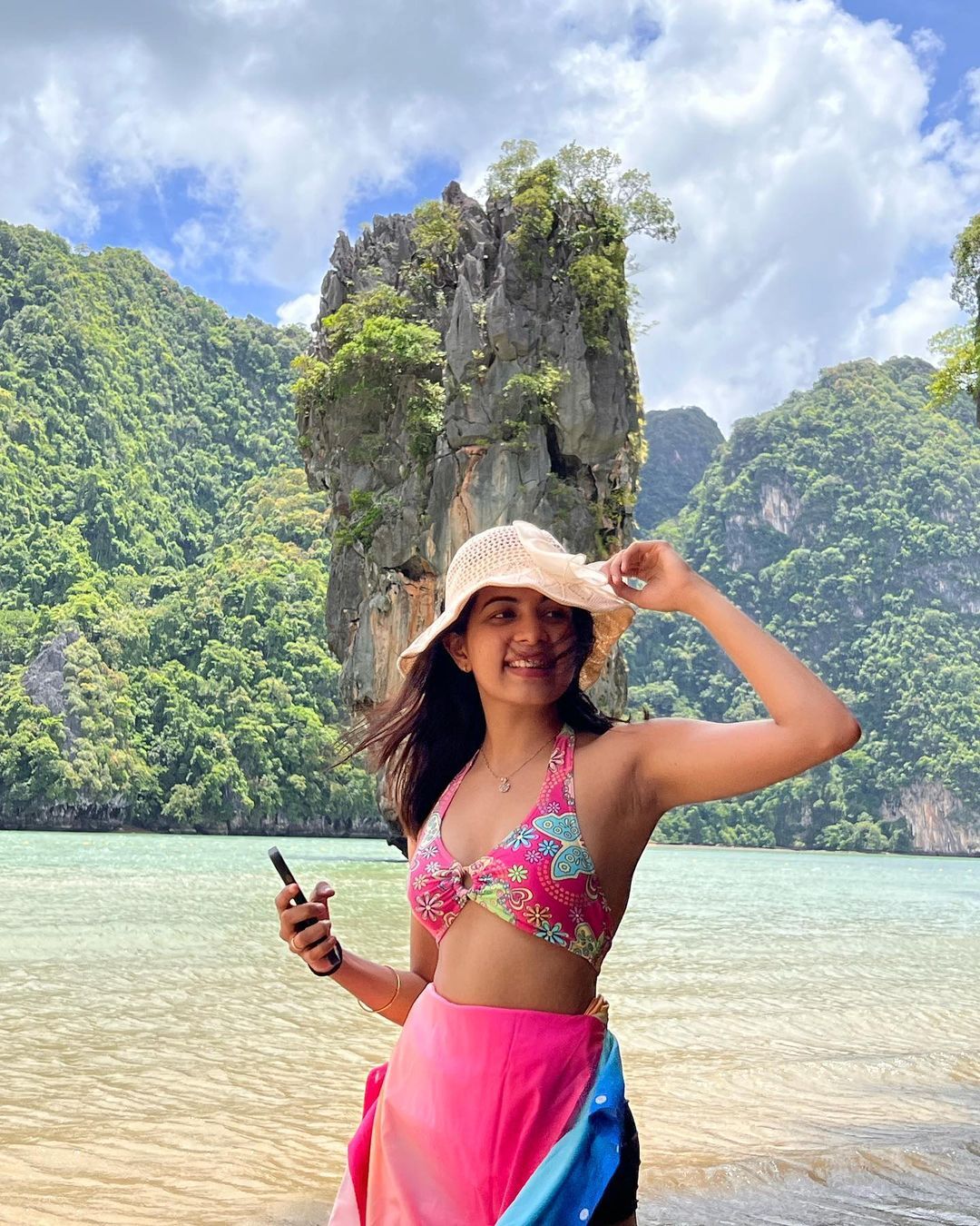 പ്രിയപ്പെട്ടവനൊപ്പം അടിച്ചുപൊളിച്ച് ദിയ; നിങ്ങള്‍ രണ്ട് പേരും ക്യൂട്ടാണെന്ന് ആരാധകര്‍