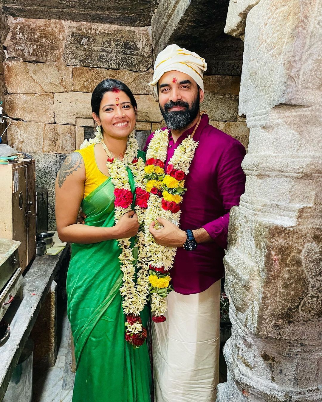 കണ്‍മണിയെ കെട്ടിപ്പിടിച്ച് ഗോപി സുന്ദര്‍, റൊമാന്റിക് ലുക്കിന് പത്തില്‍ പത്തെന്ന് ആരാധകര്‍, ചിത്രങ്ങള്‍ വൈറല്‍