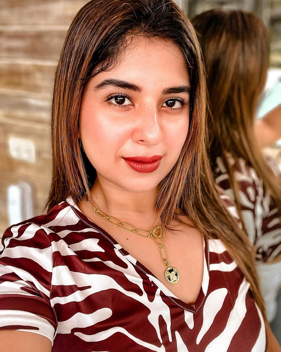 വിവാഹ വാര്‍ഷികം തായ്‌ലാന്‍ഡില്‍ പൊളിക്കുവാണല്ലോ; എന്തായാലും അടിപൊളി, വൈറല്‍ ചിത്രങ്ങള്‍