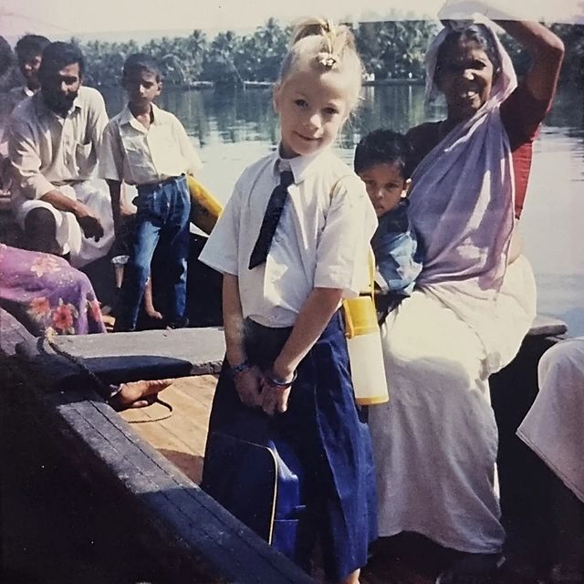 ദൈവം നിങ്ങളെ സൃഷ്ടിച്ചത് എത്ര മനോഹരമായാണ്..ആരാധകര്‍ അലിഞ്ഞുപോയ അപര്‍ണ മള്‍ബറിയുടെ ചിത്രങ്ങള്‍ കാണാം.