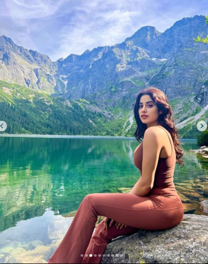 Bollywood Actress Janhvi Kapoor Latest Photoshoot