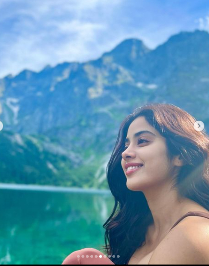 Bollywood Actress Janhvi Kapoor Latest Photoshoot