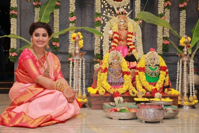 Check Out Kollywood Actress Sneha Stunning Photos In Saree