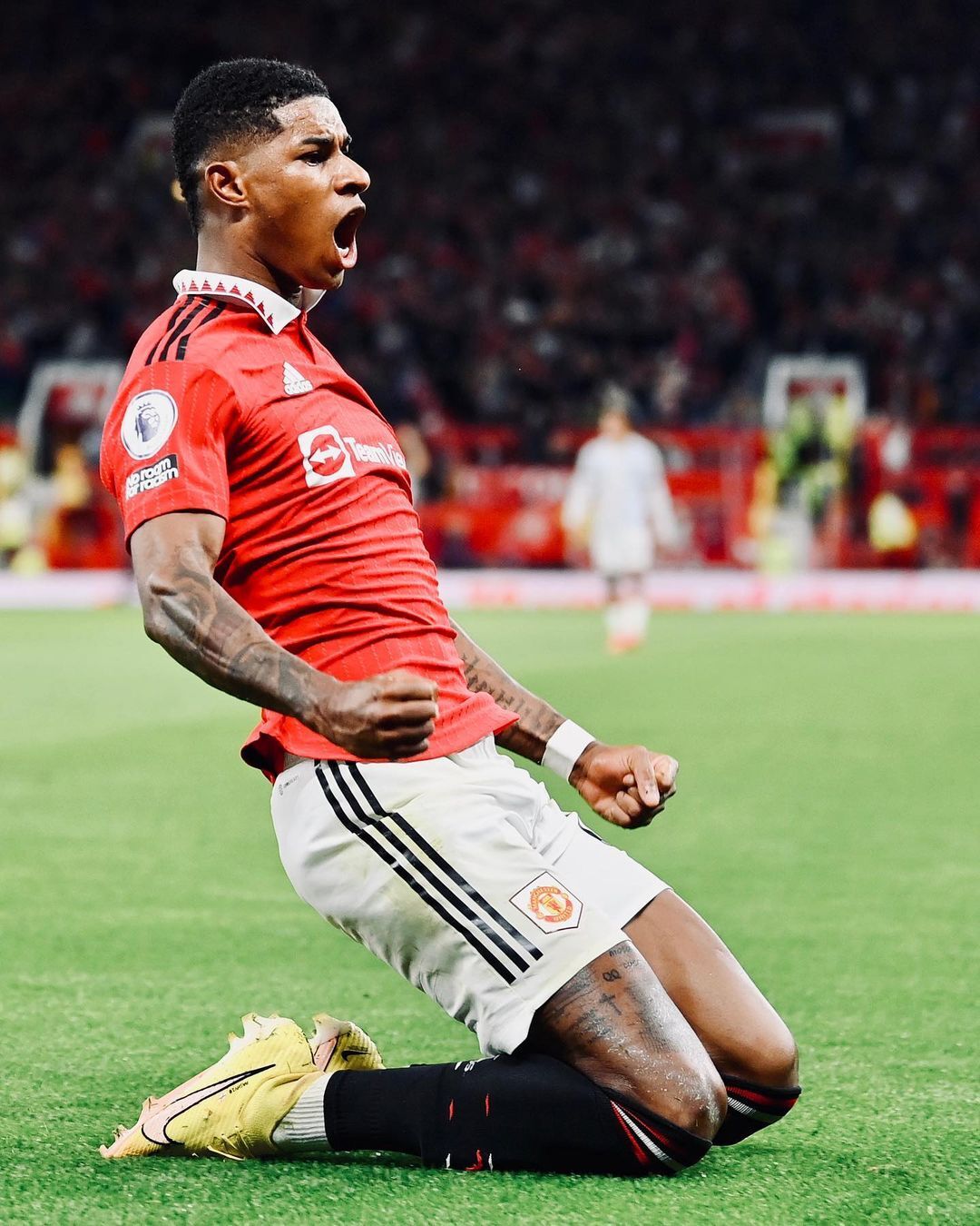 ഡെവിള്‍സിന്റെ കംബാക്ക്: ഓള്‍ഡ് ട്രാഫോര്‍ഡില്‍ നാല് കൊല്ലത്തെ കണക്കുകള്‍ തീര്‍ത്തു, ചിത്രങ്ങള്‍ വൈറല്‍