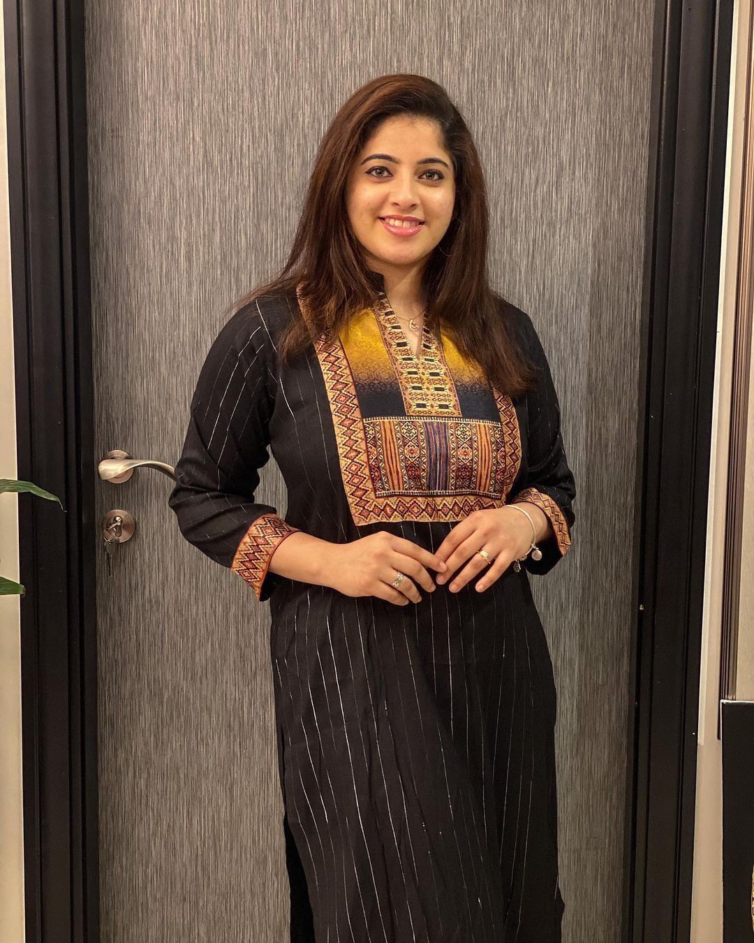 ആഹാ... മികച്ച ഒരു കോമ്പിനേഷന്‍.. ഇതൊക്കെ എങ്ങനെ സാധിക്കുന്നു? ഐമയുടെ പുതിയ ചിത്രങ്ങള്‍ കണ്ടാലോ