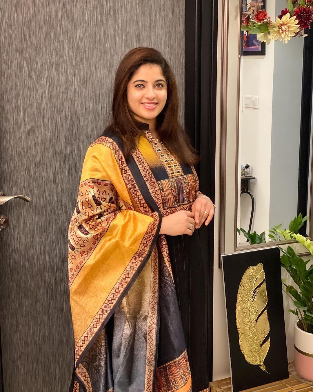 ആഹാ... മികച്ച ഒരു കോമ്പിനേഷന്‍.. ഇതൊക്കെ എങ്ങനെ സാധിക്കുന്നു? ഐമയുടെ പുതിയ ചിത്രങ്ങള്‍ കണ്ടാലോ