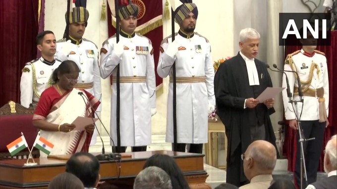 Justice Uday Umesh Lalit takes oath as The Chief Justice of India
