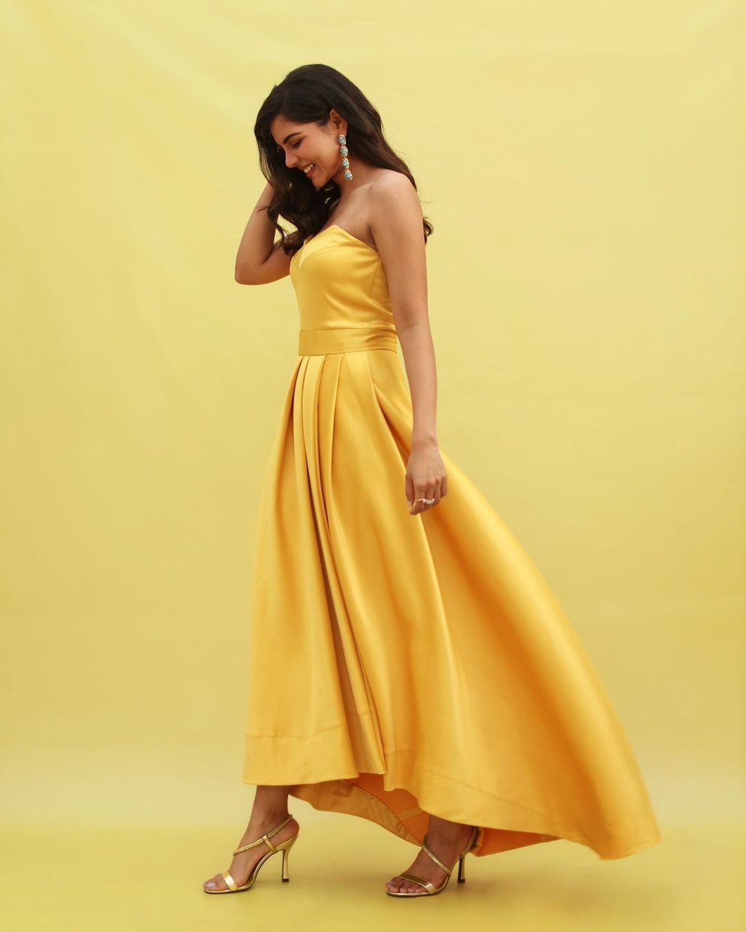 ഇത്ര സ്റ്റൈലിഷായി ആരെങ്കിലുമുണ്ടോ? കളര്‍ഫുള്ളായി കല്യാണിയുടെ കൂള്‍ ലുക്ക്, വൈറലായി പുതിയ ചിത്രങ്ങള്‍