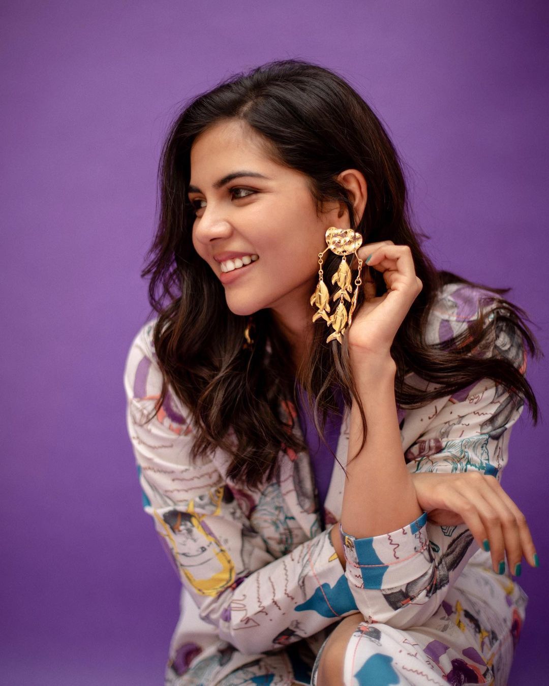 ഇത്ര സ്റ്റൈലിഷായി ആരെങ്കിലുമുണ്ടോ? കളര്‍ഫുള്ളായി കല്യാണിയുടെ കൂള്‍ ലുക്ക്, വൈറലായി പുതിയ ചിത്രങ്ങള്‍