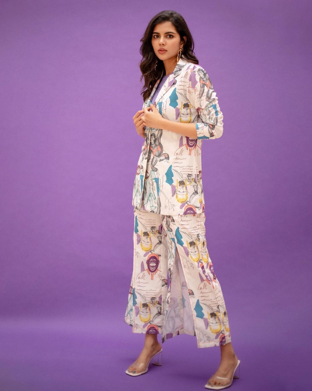 ഇത്ര സ്റ്റൈലിഷായി ആരെങ്കിലുമുണ്ടോ? കളര്‍ഫുള്ളായി കല്യാണിയുടെ കൂള്‍ ലുക്ക്, വൈറലായി പുതിയ ചിത്രങ്ങള്‍