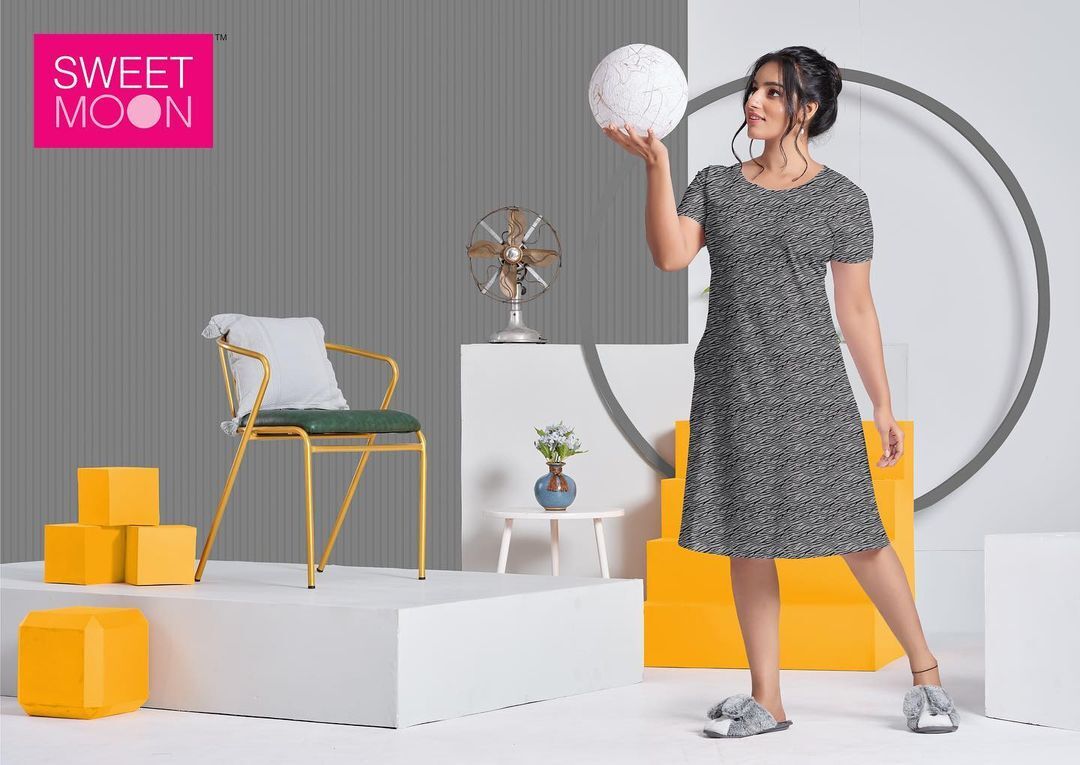 ആരാധകരെ കയ്യിലെടുത്ത് മാളവിക... പുത്തൻ ഫോട്ടോഷൂട്ടും വൈറല്‍...കാണാം ചിത്രങ്ങള്‍