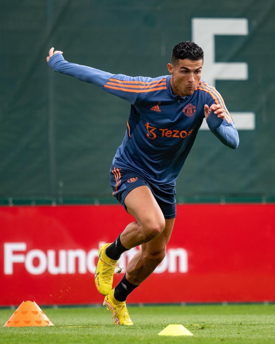 17 മില്യണിന്റെ വീട്, തടസ്സമായി ഗോള്‍ഫ് ക്ലബ്, ഇടിച്ച് പൊളിച്ച് കളയാന്‍ ക്രിസ്റ്റ്യാനോ, കാരണം ഇതാണ്