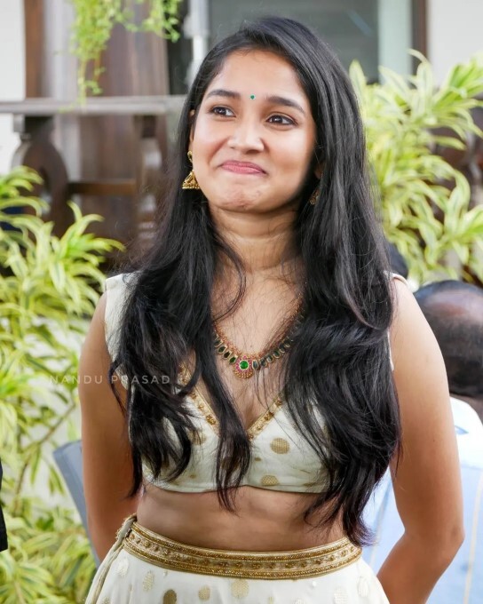 Mollywood Actress Anikha Surendran Latest Photo In Ethnic Wear