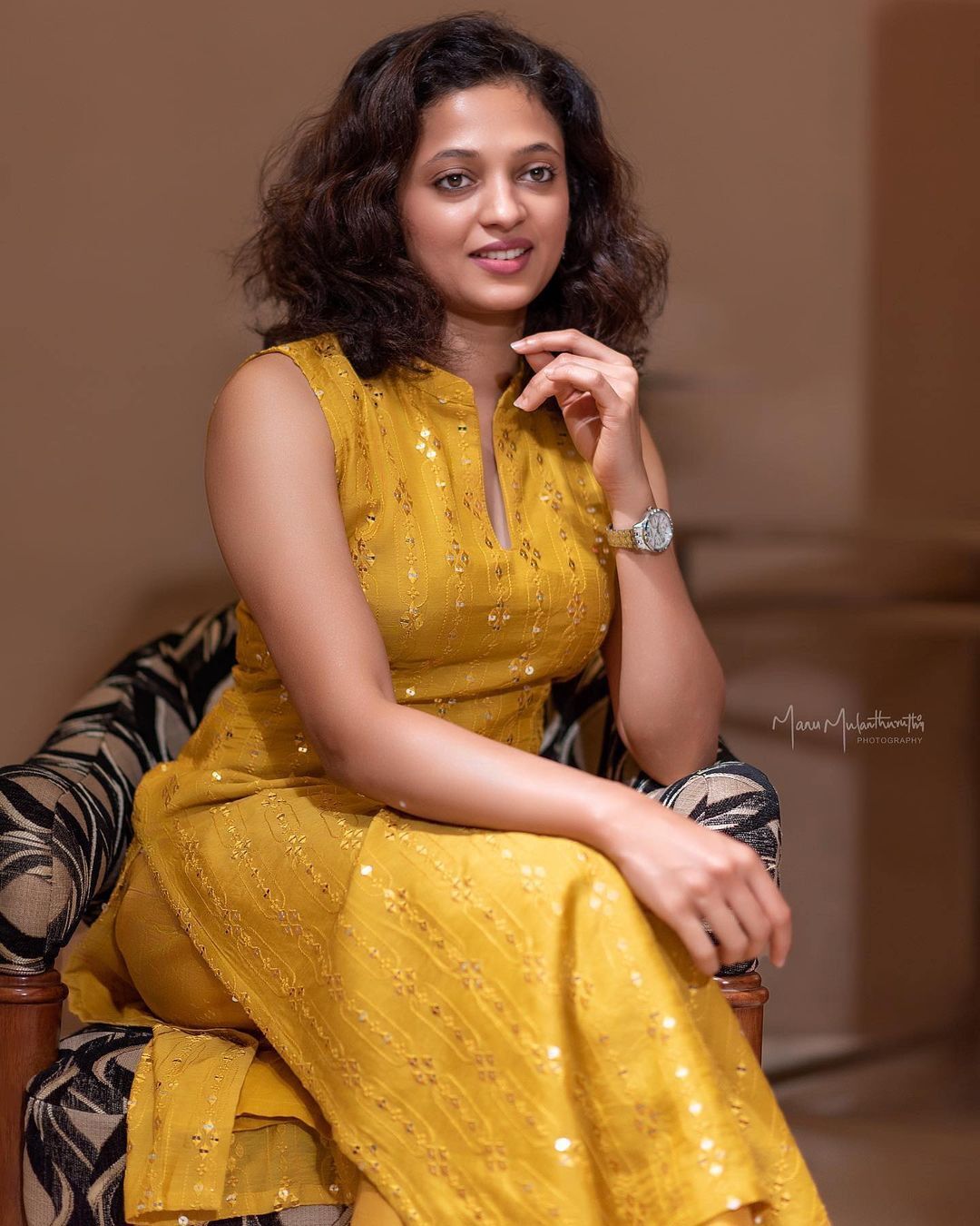 ഓണം വിശേഷങ്ങളുമായി നീത പിള്ള... സാരിയിൽ കിടിലൻ ലുക്കിൽ നടി