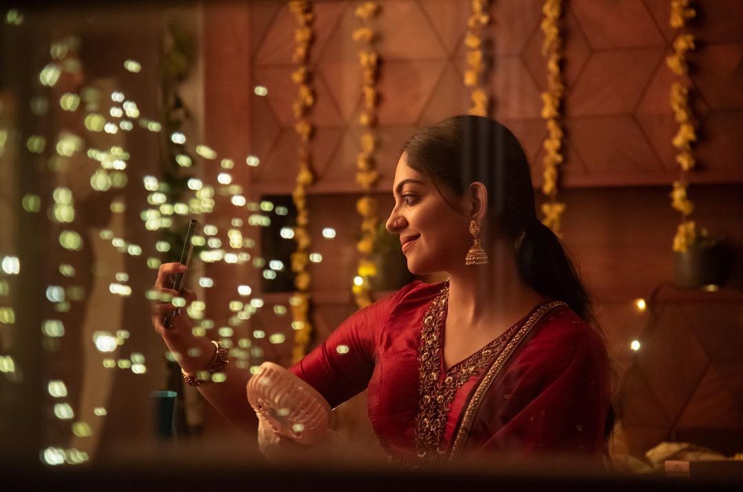 'എന്നും ഇങ്ങനെ ഹാപ്പിയായി ഇരിക്കൂ'; സിംഗപ്പൂരില്‍ അടിച്ചുപൊളിച്ച് അഹാനയും കുടുംബവും