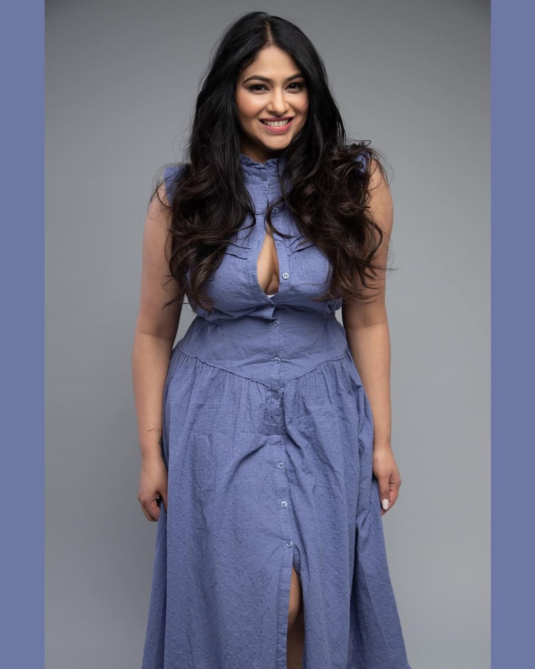 PHOTOS : அட்டகாசமான ஸ்விம் சூட்டில் அப்படியொரு போஸ்.. அழகை தாறுமாறாக காட்டும் நடிகை லக்ஷ்மி தேவ்!