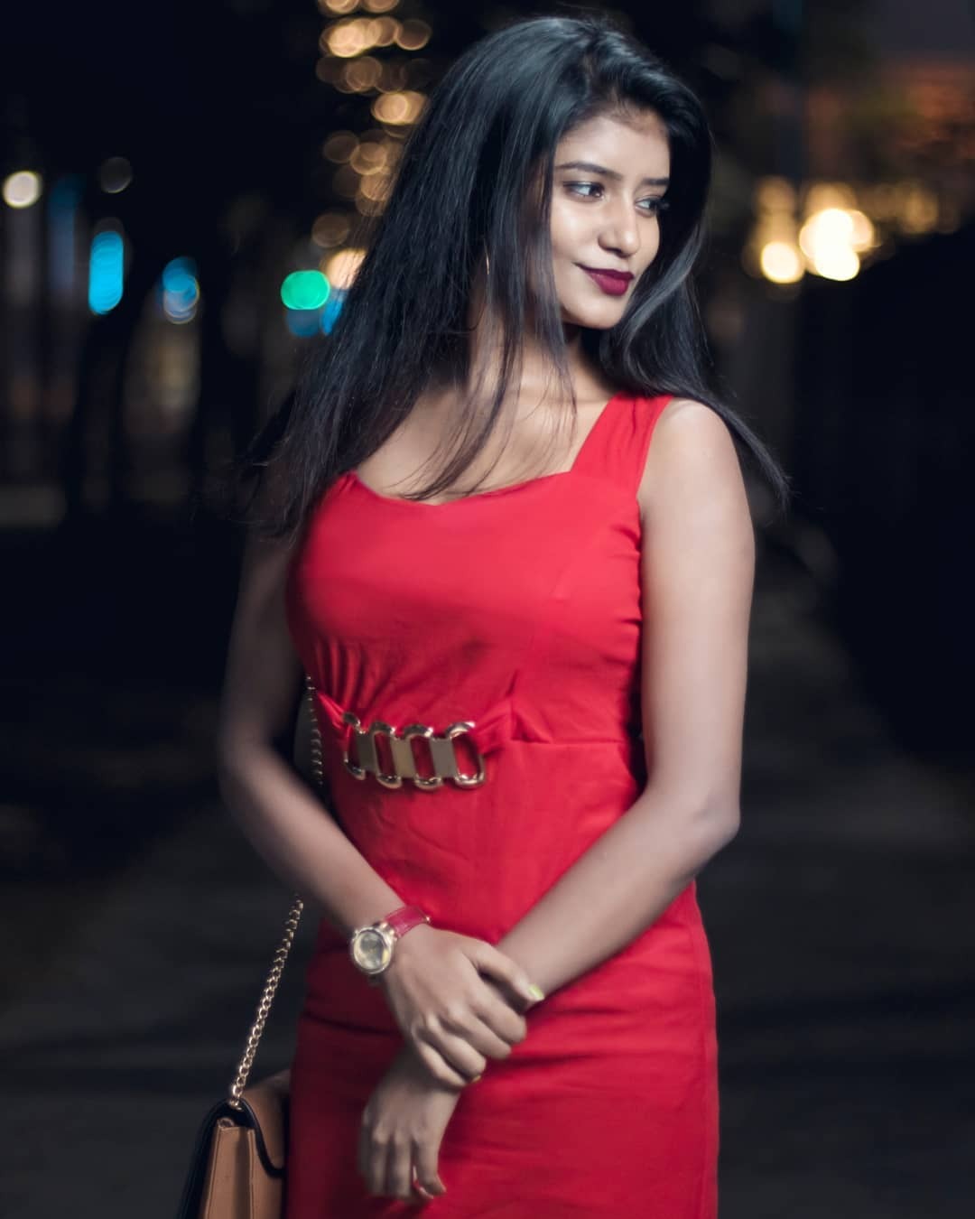 PHOTOS : அட அட.. என்னம்மா லுக் விடுறாங்க.. நடிகை நேகா சஹாவின் லேட்டஸ்ட்  நச் போட்டோஸ் இதோ!