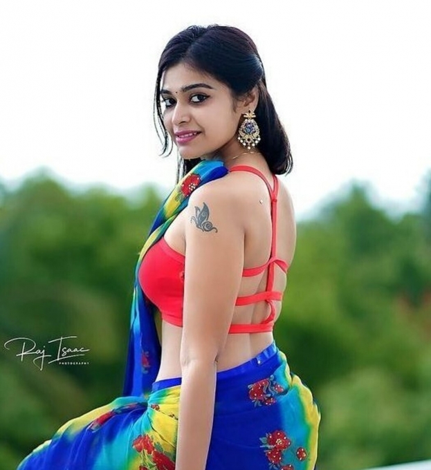 PHOTOS : வாரே வா.. குக் வித் கோமாளி தர்ஷா குப்தாவா இது? குட்டி உடையில் கலக்கல் போஸ்.. சொக்கவைக்கும் நச் பிக்ஸ் இதோ! 