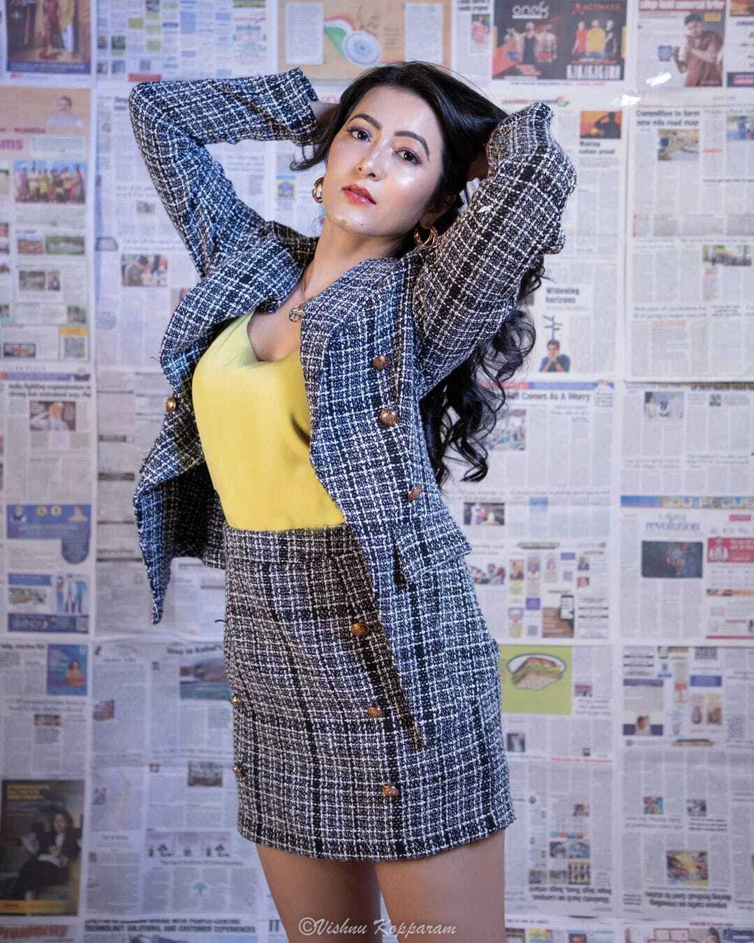 PHOTOS : டைட் டாப்பில் ஸ்டன்னிங் லுக் விடும் ஆத்விதி.. ஆளை மயக்கும் நச் க்ளிக்ஸ் இதோ!