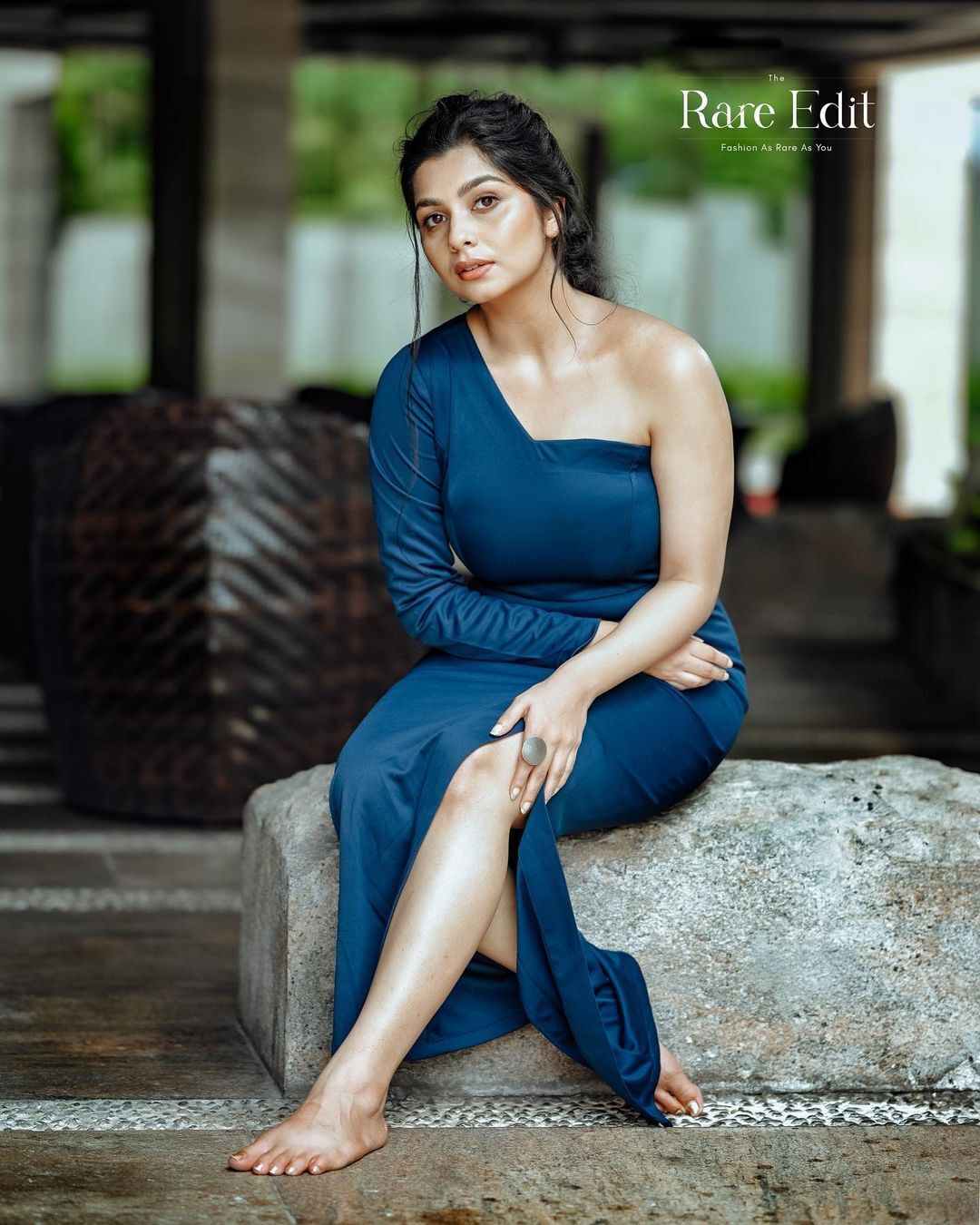 നിരഞ്ജന... യൂ ലുക്ക് സോ ക്യൂട്ട്; ഗ്ലാമറസ് ലുക്ക് തകര്‍ത്തു, വൈറലായി ഫോട്ടോഷൂട്ട്