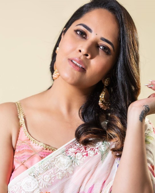 Tollywood Actress Anasuya Bharadwaj Looks Stunning In Latest Pics