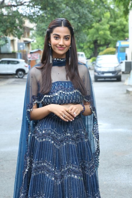 Tollywood Actress Meenakshi Choudary Latest Photos