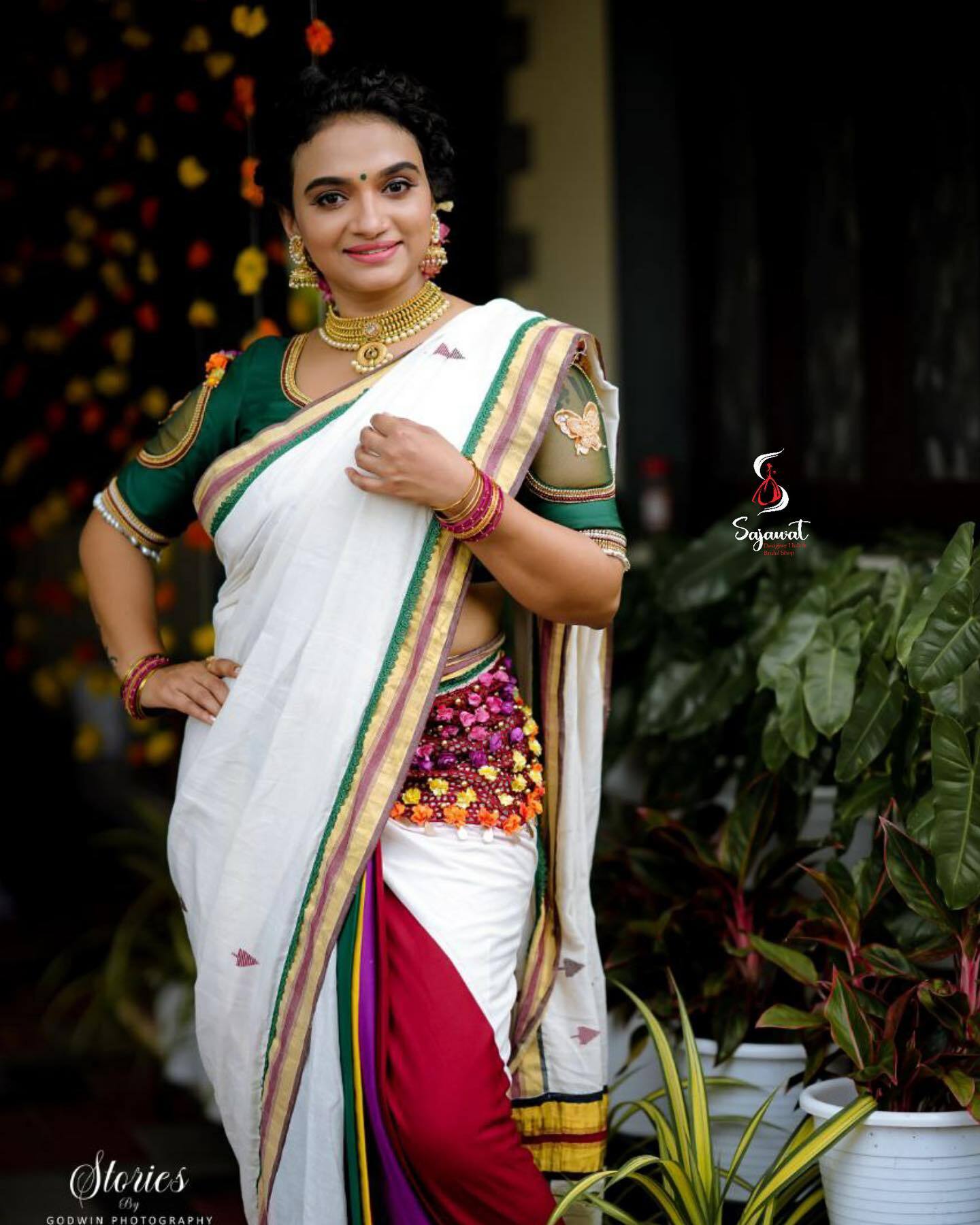 സ്റ്റൈലിഷ് ലുക്കും, കേരളീയ തനിമയും... സാരിയിൽ അതി സുന്ദരിയായി കൃഷ്ണ പ്രഭ.... 