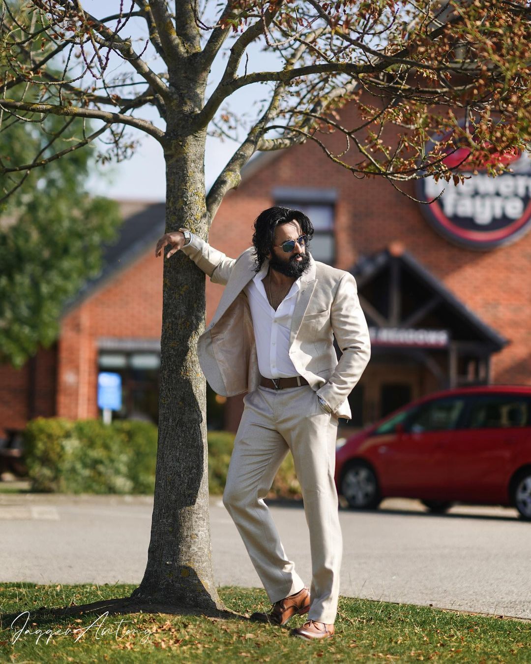 സ്റ്റൈലിഷ് ലുക്കിൽ ഉണ്ണി മുകുന്ദൻ... ഇത് കിടിലമെന്ന് ആരാധകർ... കാണാം ചിത്രങ്ങൾ  