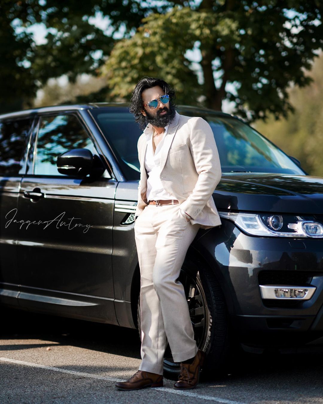 സ്റ്റൈലിഷ് ലുക്കിൽ ഉണ്ണി മുകുന്ദൻ... ഇത് കിടിലമെന്ന് ആരാധകർ... കാണാം ചിത്രങ്ങൾ  