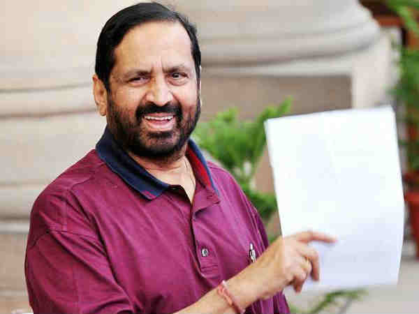  ഒന്നും രണ്ടുമല്ല, ചിലർ കിടന്നത് വർഷങ്ങളോളം..അഴിക്കുള്ളിലായ ചില രാഷ്ട്രീയ നേതാക്കൾ ഇതാ