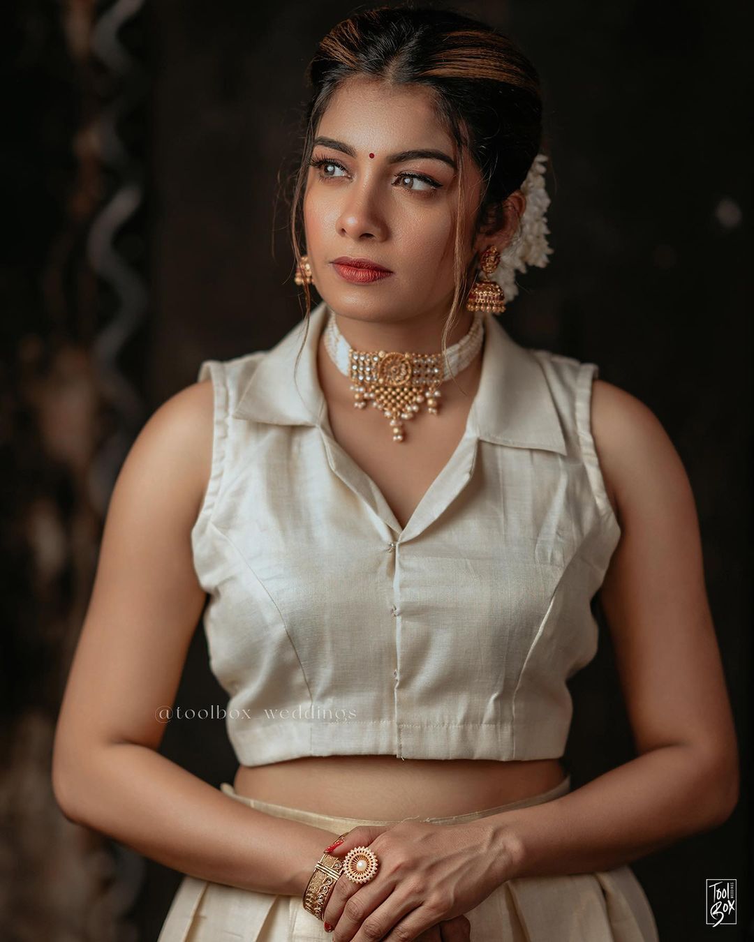  'ദിൽഷയുടെ ആരാധകർ എങ്ങനെ ശാന്തരാകും?'; ഓണം ലുക്ക് കളറാക്കി കസറിയില്ലേ..വൈറൽ ഫോട്ടോകൾ 