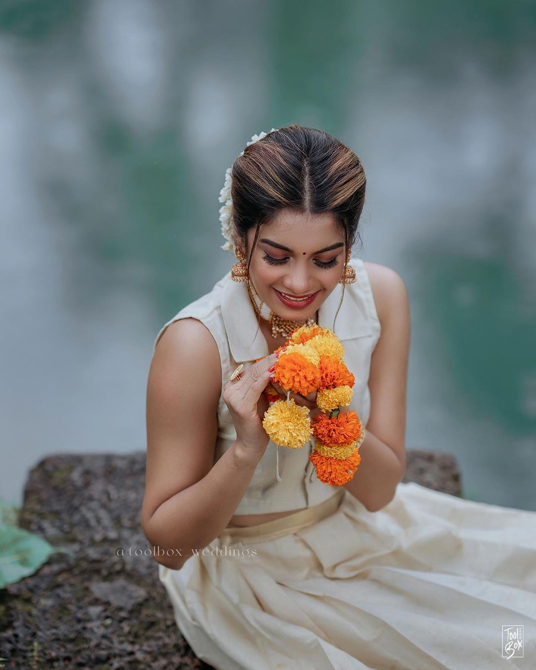  'ദിൽഷയുടെ ആരാധകർ എങ്ങനെ ശാന്തരാകും?'; ഓണം ലുക്ക് കളറാക്കി കസറിയില്ലേ..വൈറൽ ഫോട്ടോകൾ 