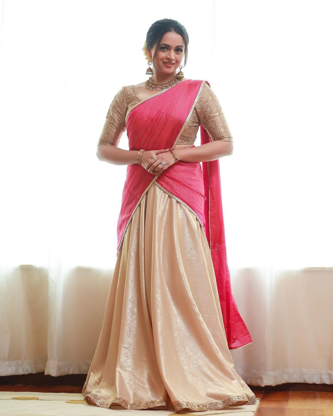 ഇതാണൂട്ടോ എന്റെ ഓണക്കോടി...: ഓണം സ്പെഷ്യല്‍ ചിത്രങ്ങളുമായി ഭാവന, പൊളിച്ചടുക്കിയെന്ന് ആരാധകർ