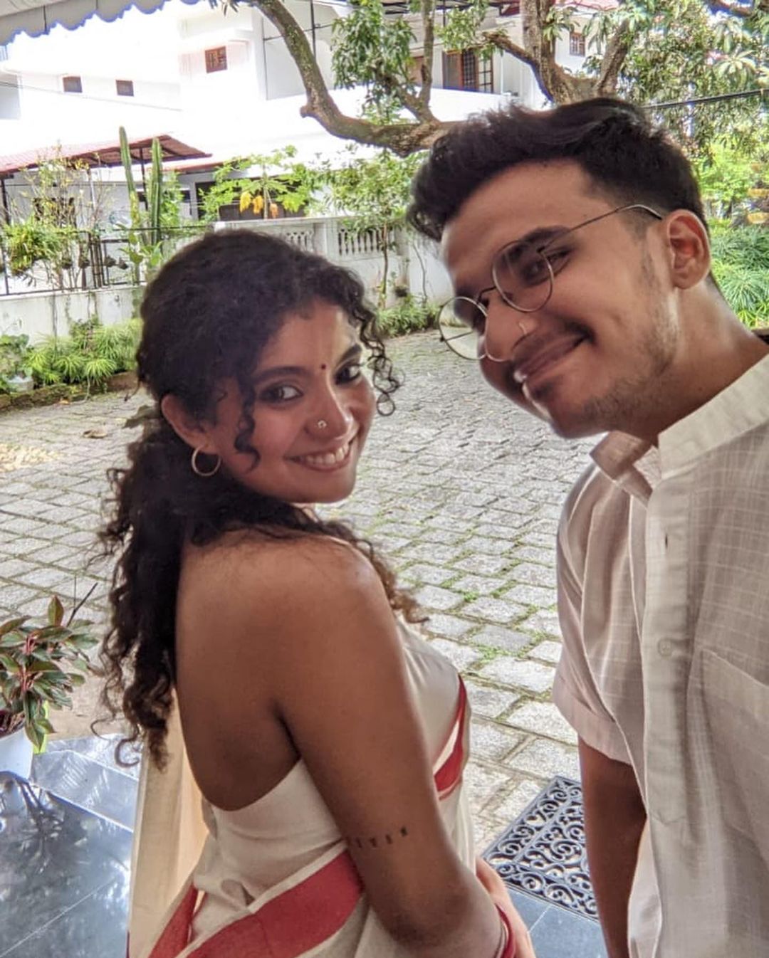 പായസത്തുള്ളിപ്പോലൊരു ഞാന്‍: സാരിയില്‍ ഗ്ലാമറസ് സുന്ദരിയായി അന്നബെന്‍