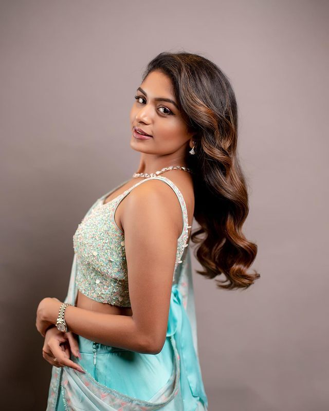  హీరోయిన్  అదితిశంకర్ గ్లామరస్ ఫోటోస్