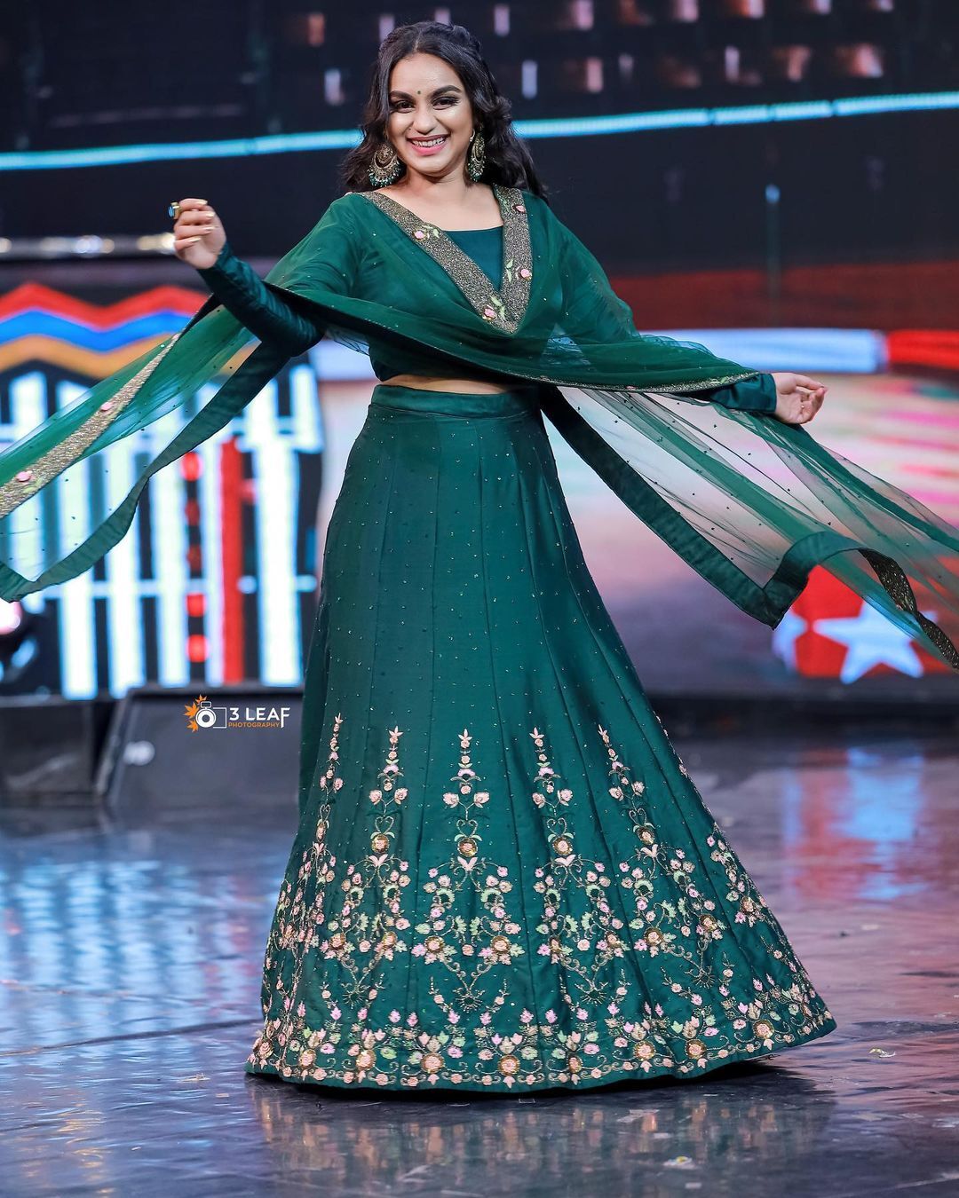  'പച്ച, പെർഫെക്ട് ബാലൻസ്'; സുന്ദരിയല്ലേ ലക്ഷ്മി, ഏത് വേഷത്തിലും; വൈറൽ ഫോട്ടോകൾ 