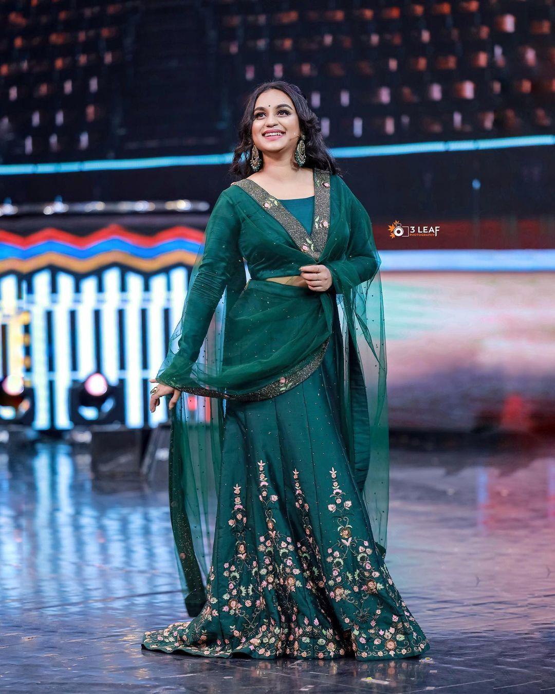  'പച്ച, പെർഫെക്ട് ബാലൻസ്'; സുന്ദരിയല്ലേ ലക്ഷ്മി, ഏത് വേഷത്തിലും; വൈറൽ ഫോട്ടോകൾ 