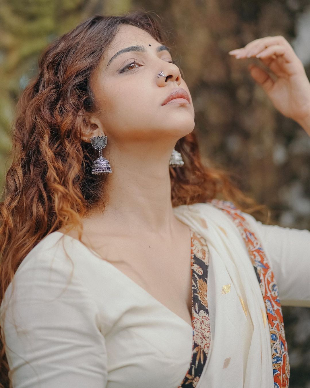 ഹോ... മഡോണ  എത്ര സുന്ദരി: സാരിയില്‍ പൊളിച്ചടുക്കി ആരാധകരുടെ സ്വന്തം മഡോണ സെബാസ്റ്റ്യന്‍