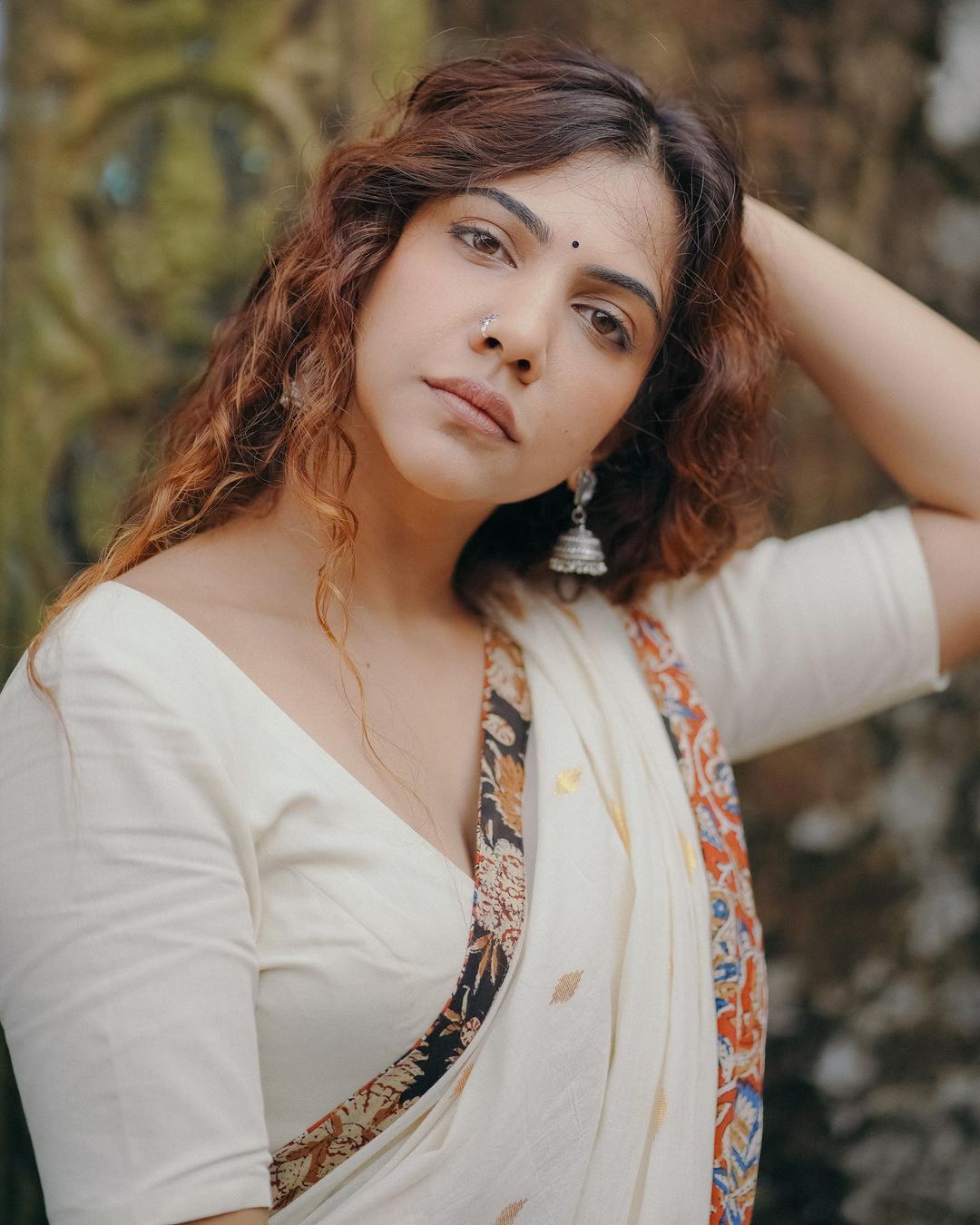 ഹോ... മഡോണ  എത്ര സുന്ദരി: സാരിയില്‍ പൊളിച്ചടുക്കി ആരാധകരുടെ സ്വന്തം മഡോണ സെബാസ്റ്റ്യന്‍