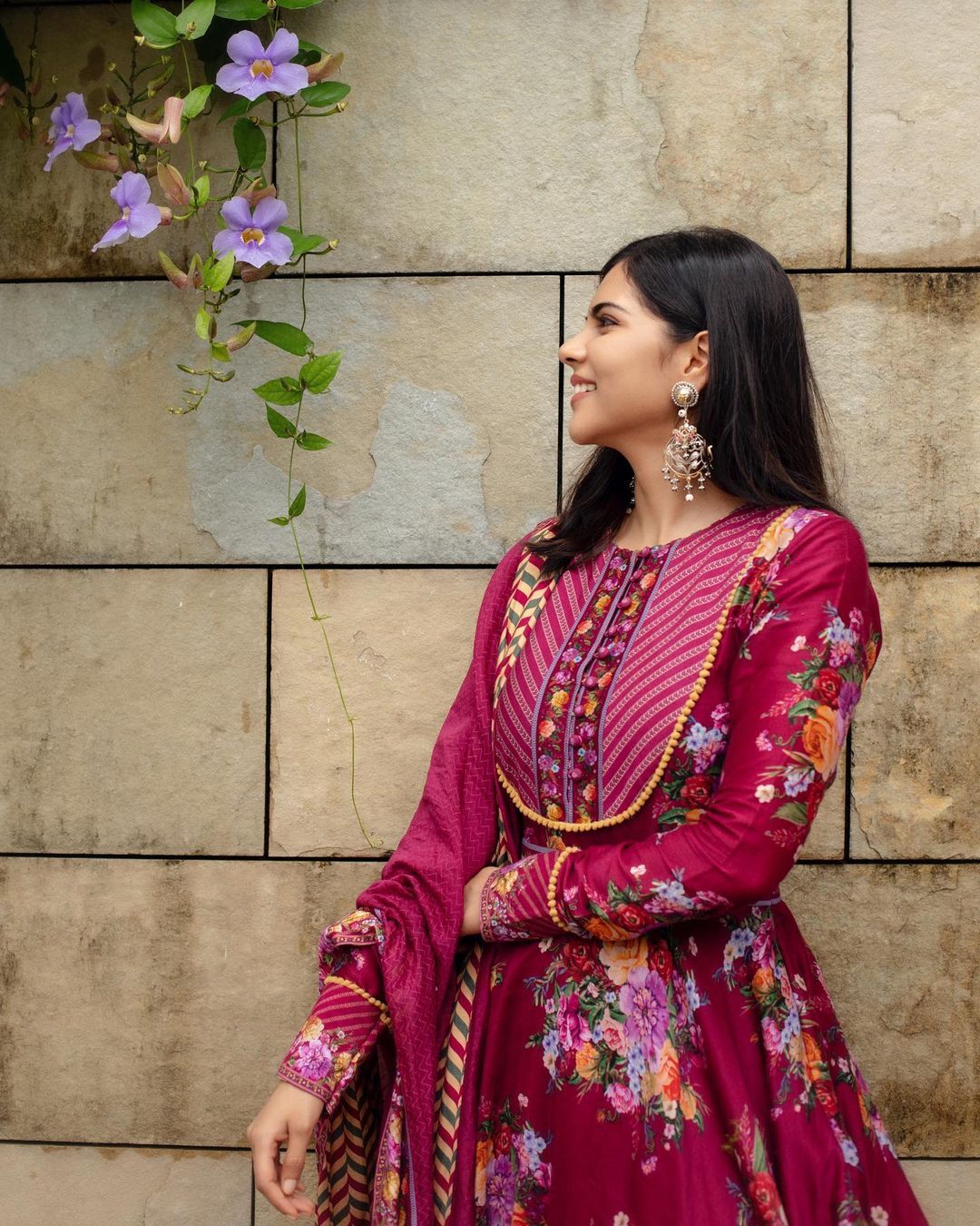 സുന്ദരിക്കുട്ടിയായി കല്യാണി... ഒപ്പം ക്യൂട്ട് പുഞ്ചിരിയും, പുത്തൻ ചിത്രങ്ങളും വൈറൽ