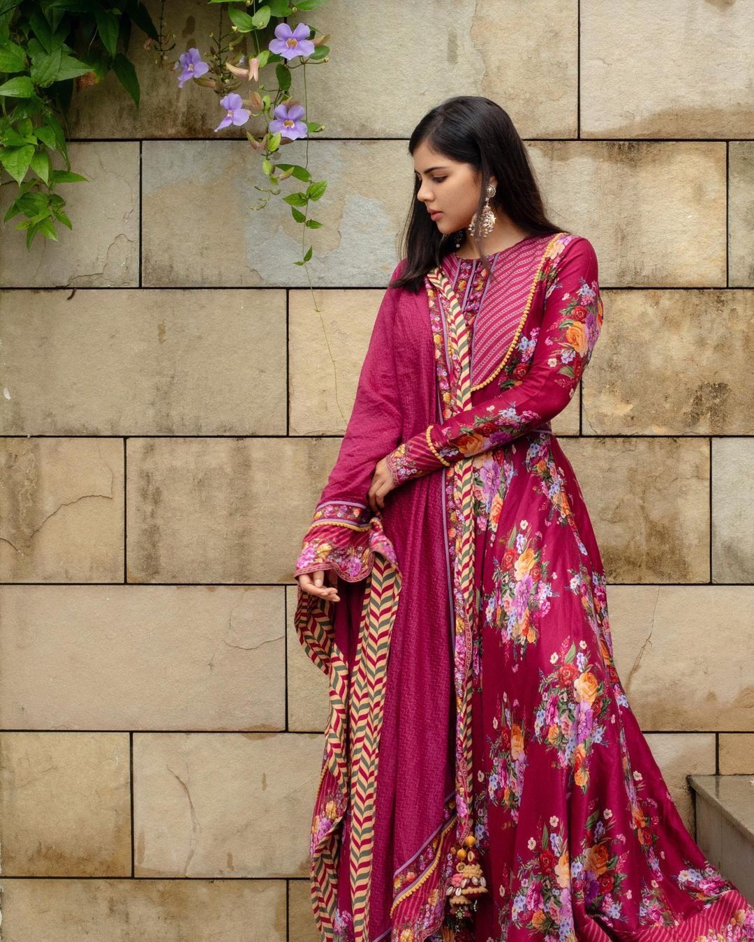 സുന്ദരിക്കുട്ടിയായി കല്യാണി... ഒപ്പം ക്യൂട്ട് പുഞ്ചിരിയും, പുത്തൻ ചിത്രങ്ങളും വൈറൽ