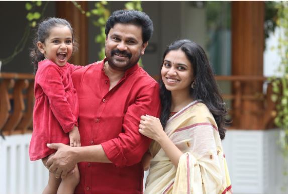 മീനാക്ഷിയെ ചേർത്ത് പിടിച്ച് കാവ്യ മാധവന്‍: ചിത്രം വൈറല്‍, മീനൂട്ടി മഞ്ജു വാര്യറെ മറന്നോയെന്ന് ആരാധകർ