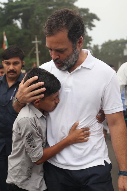  'ഈ നിമിഷങ്ങൾക്കായി ആയിരം മൈൽ നടക്കാനും തയ്യാർ'; ഭാരത് ജോഡോ യാത്രയിൽ രാഹുലിനൊപ്പം നടന്ന 'കുട്ടി താരങ്ങൾ'
