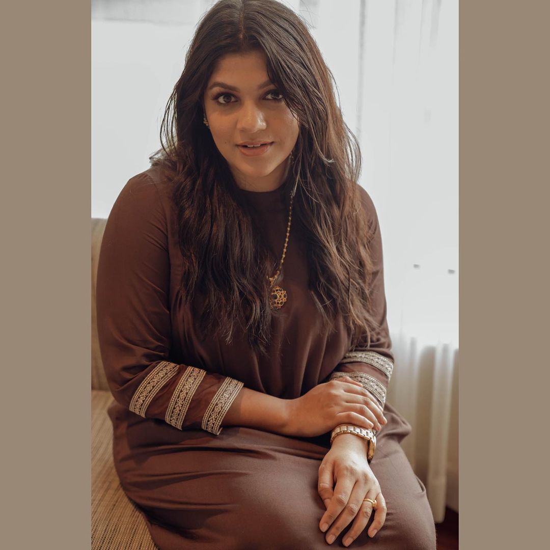 ഇതാണോ ഓണം സ്പെഷ്യൽ എന്തായാലും ക്യൂട്ടനെസ് കുറച്ച് കൂടുന്നുണ്ട് അപര്‍ണ; വൈറലായി പുതിയ ചിത്രങ്ങള്‍