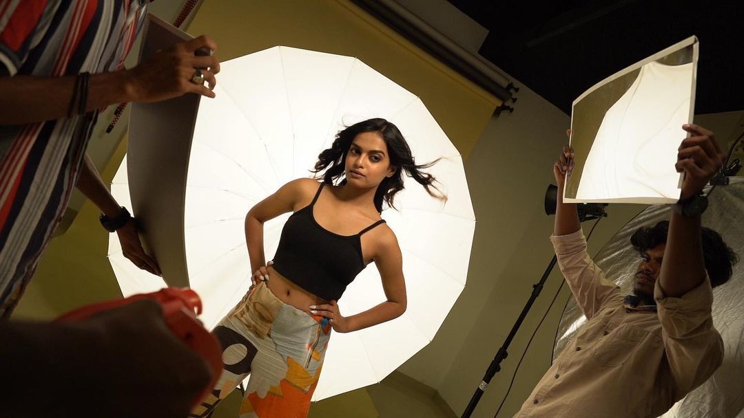 എജ്ജാതി ഗ്ലാമറസ്... ഗോപിക പുതിയ ലുക്ക് പൊളിച്ചു, വൈറല്‍ ചിത്രങ്ങള്‍ ഏറ്റെടുത്ത് ആരാധകര്‍