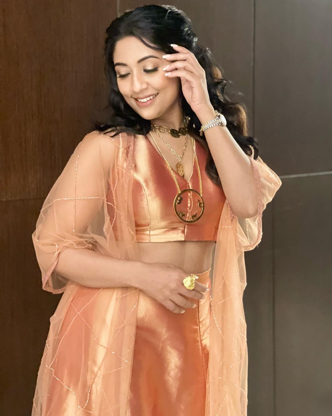 ഒരേ പൊളി... പുത്തന്‍ മേക്കോവറില്‍ നവ്യ നായര്‍; കൂടെ കൂടെ ചെറുപ്പമാകുകയാണല്ലോ