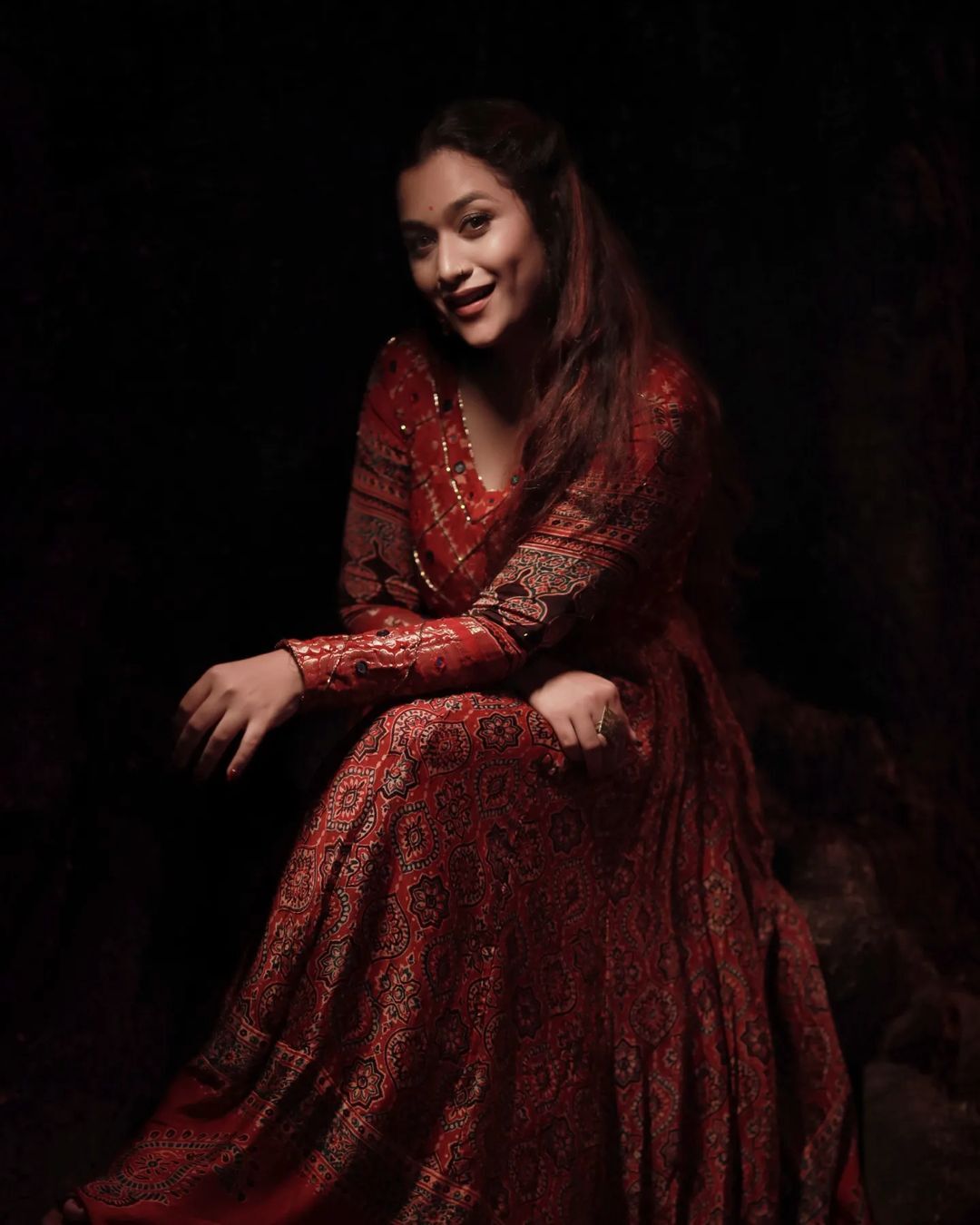 തിരുവനന്തപുരം സ്ട്രീറ്റിൽ സിംപിൾ ആൻഡ് ക്യൂട്ട് ലുക്കിൽ തിളങ്ങി പാർവതി കൃഷ്ണ; വൈറലായി പുതിയ ചിത്രങ്ങള്‍