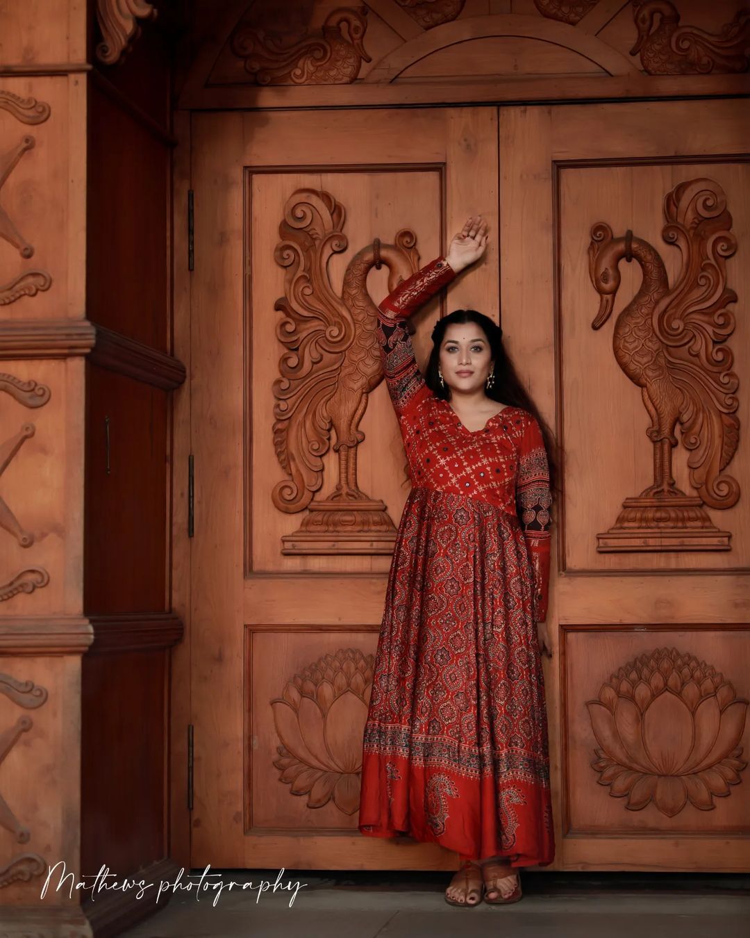 തിരുവനന്തപുരം സ്ട്രീറ്റിൽ സിംപിൾ ആൻഡ് ക്യൂട്ട് ലുക്കിൽ തിളങ്ങി പാർവതി കൃഷ്ണ; വൈറലായി പുതിയ ചിത്രങ്ങള്‍