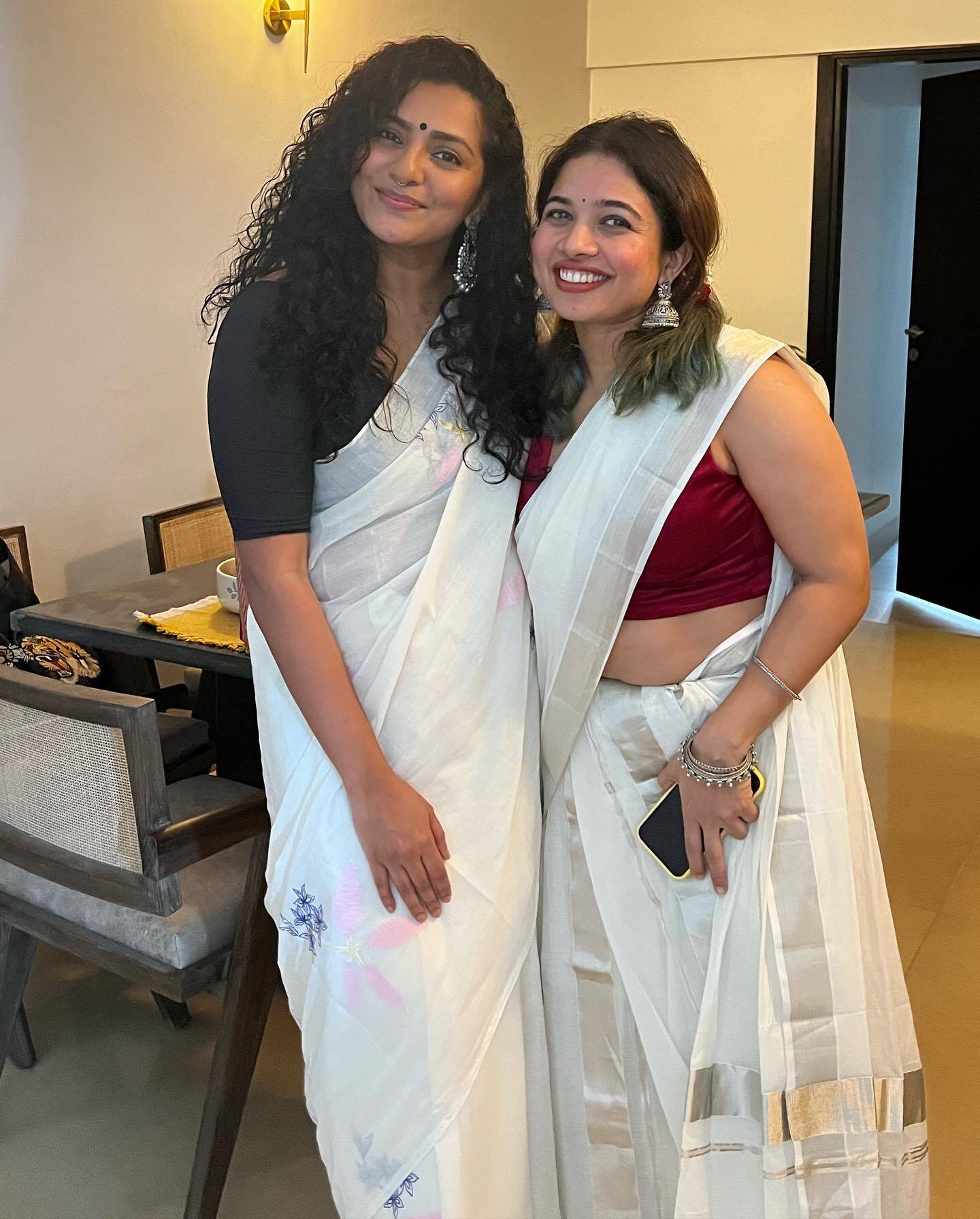 ഓണാഘോഷം കഴിഞ്ഞില്ലേ..? സാരിയില്‍ തിളങ്ങി പാര്‍വതി, വൈറല്‍ ചിത്രങ്ങള്‍