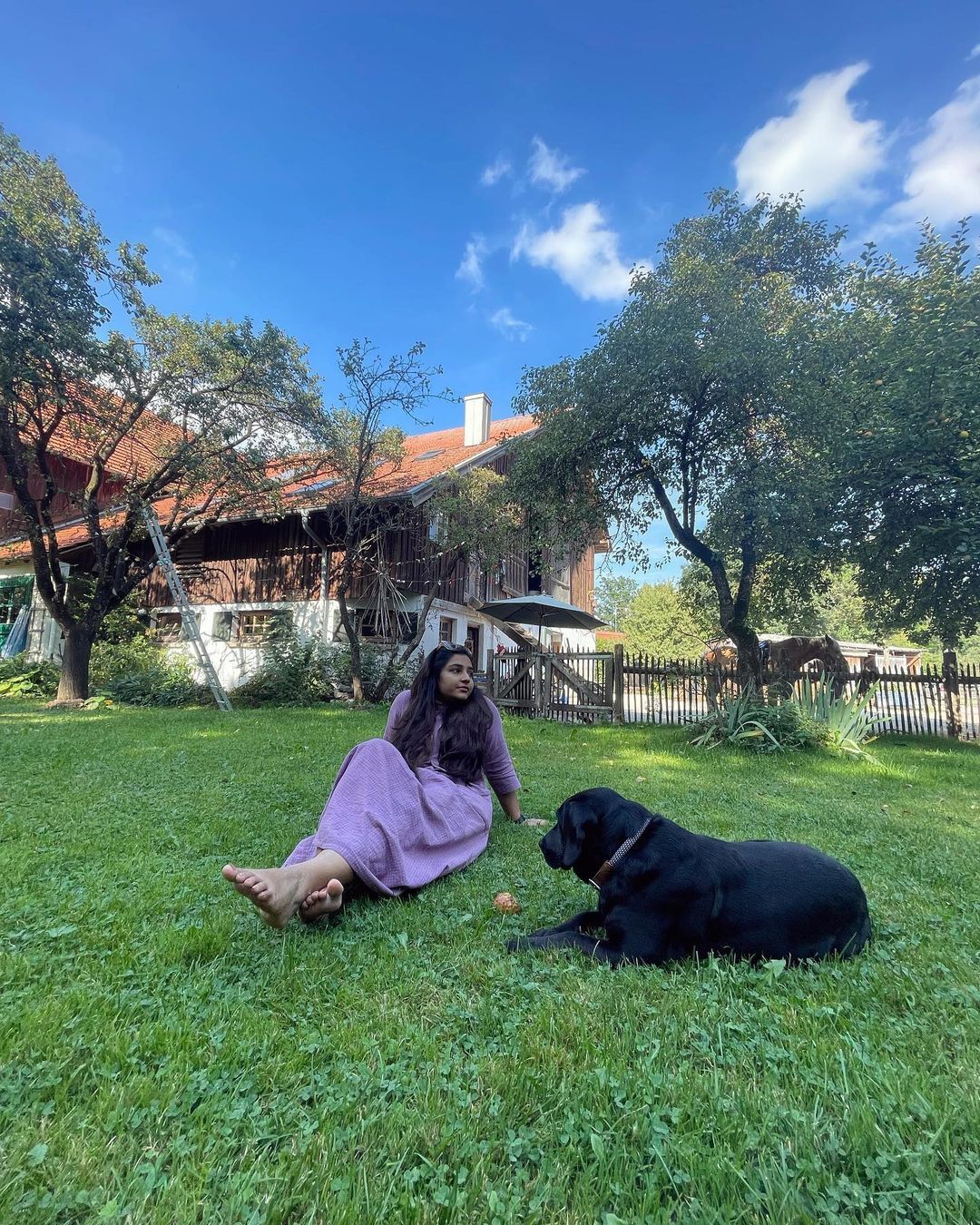 വെക്കേഷൻ അടിച്ചുപൊളിച്ച് രജിഷ വിജയൻ; ജർമ്മനി ചിത്രങ്ങൾ വൈറൽ 